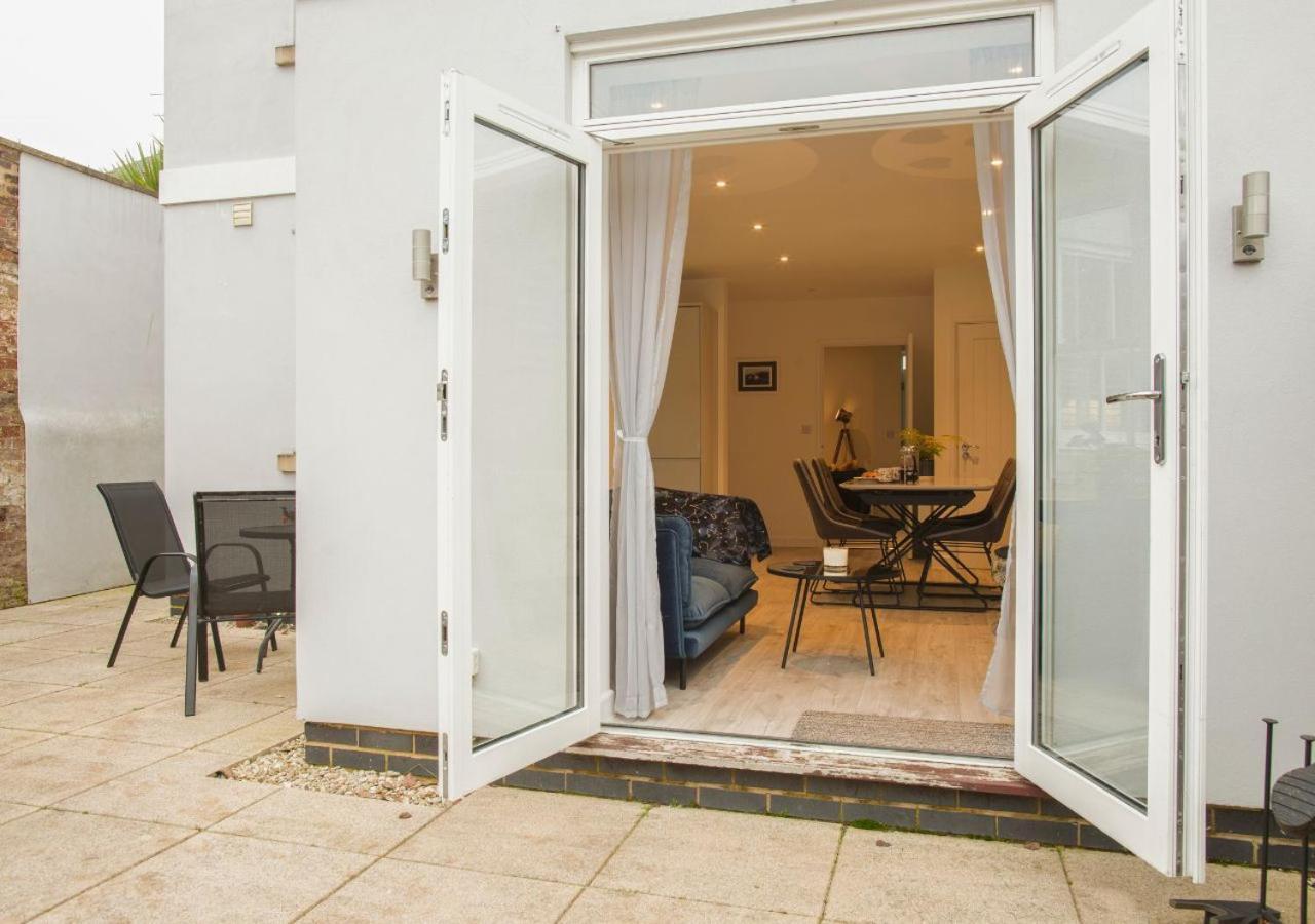 הוילה צ'לטנהם Stunning 2 Bed With Private Patio And Free Parking מראה חיצוני תמונה