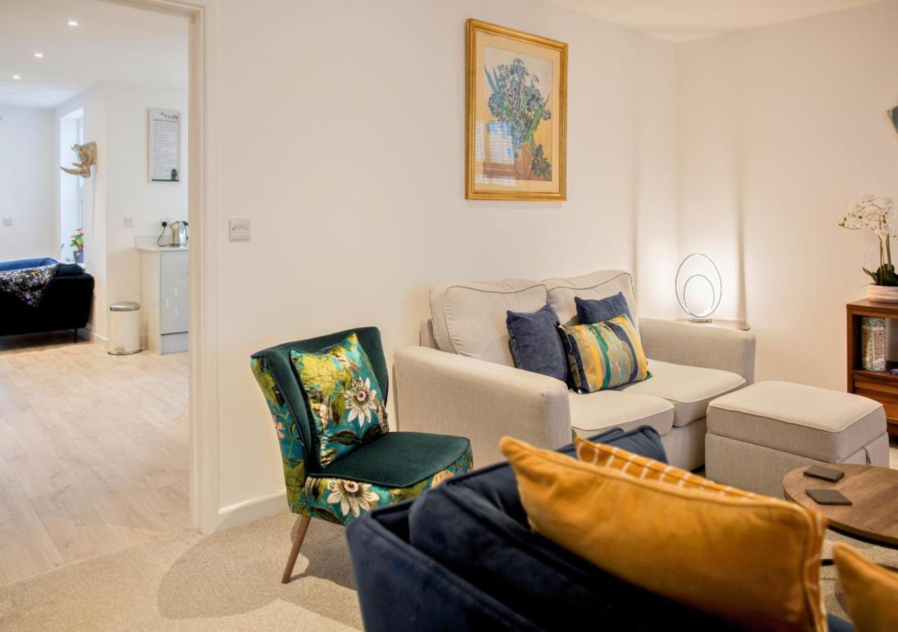הוילה צ'לטנהם Stunning 2 Bed With Private Patio And Free Parking מראה חיצוני תמונה